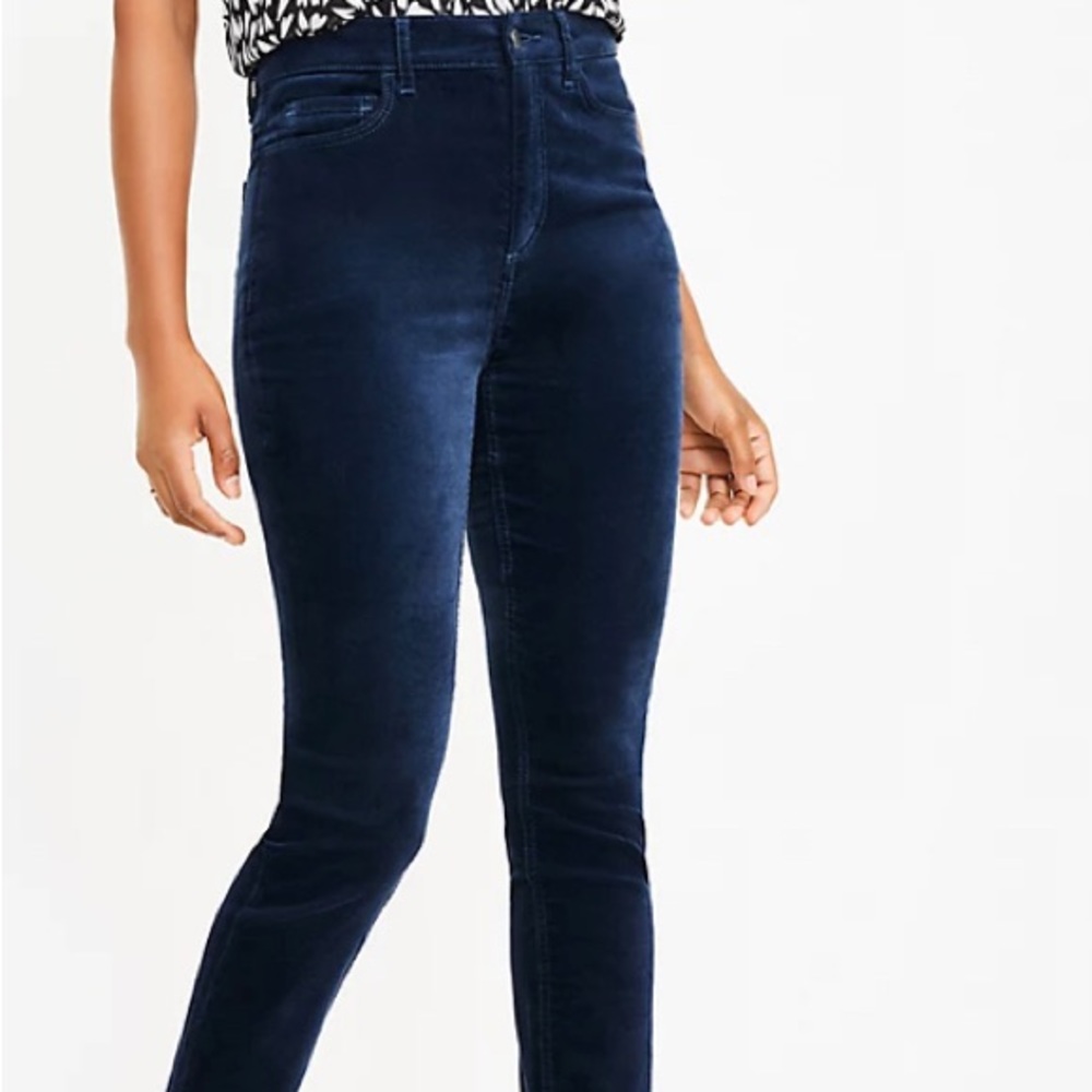Velvet skinny pants NWT!  Very chic and preppy ! Navy. Too small for me.